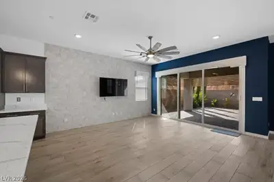 129 Juliette Pointe Lane, Henderson, NV 89011 Living Room
