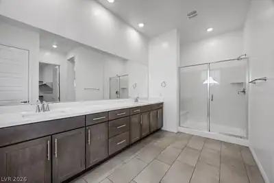 129 Juliette Pointe Lane, Henderson, NV 89011 Primary Bathroom