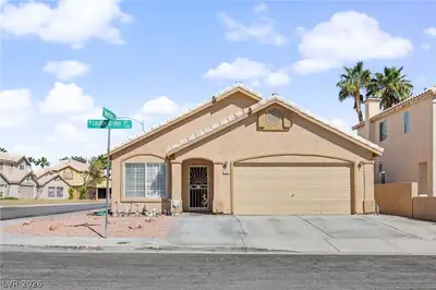 7232 London Bridge Avenue, Las Vegas, NV 89130 Front of Structure