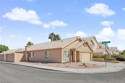 7232 London Bridge Avenue, Las Vegas, NV 89130 Front of Structure