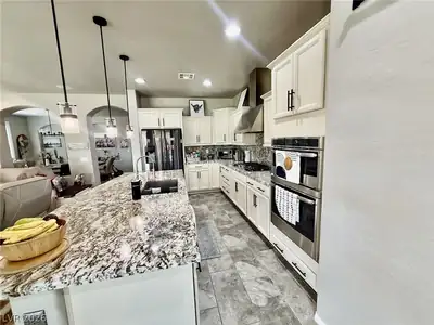 3605 Greenbriar Bluff Avenue, North Las Vegas, NV 89081 Kitchen