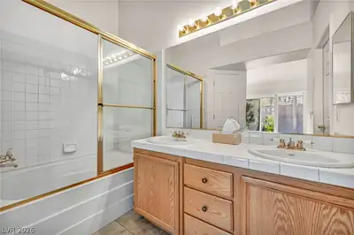 1745 Lily Pond Circle, Henderson, NV 89012 Primary Bathroom