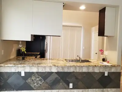 7592 Aspen Color Street, Las Vegas, NV 89139 Kitchen