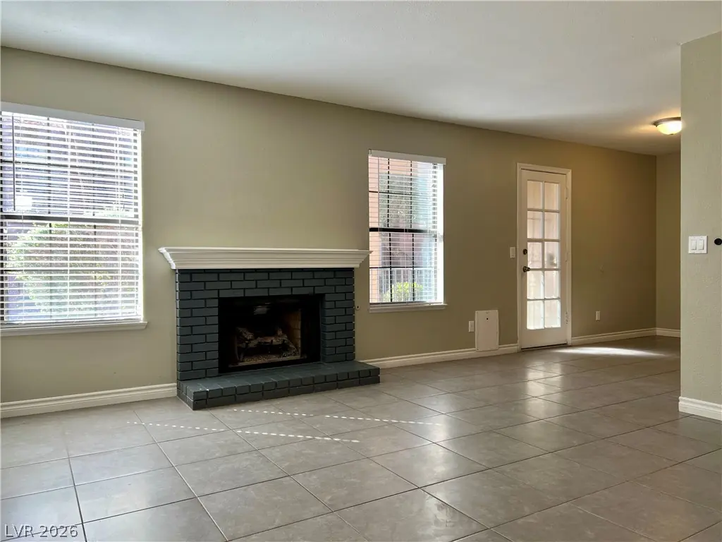 5576 West Rochelle Avenue 15B, Las Vegas, NV 89103