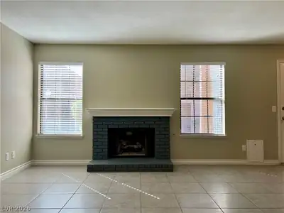 5576 West Rochelle Avenue 15B, Las Vegas, NV 89103 Living Room