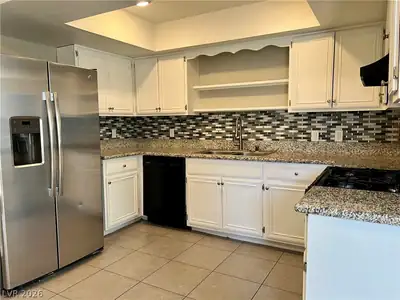 5576 West Rochelle Avenue 15B, Las Vegas, NV 89103 Kitchen