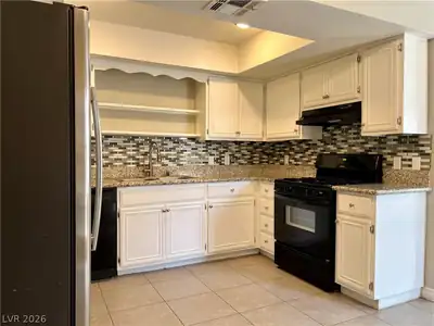 5576 West Rochelle Avenue 15B, Las Vegas, NV 89103 Kitchen