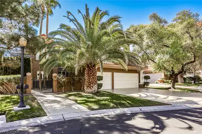 8361 Plum Creek Court, Las Vegas