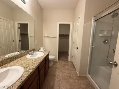 933 Aspen Cliff Drive, Henderson, NV 89011 Primary Bathroom
