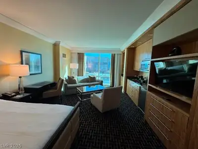 2000 North Fashion Show Drive 2102, Las Vegas, NV 89109 Bedroom