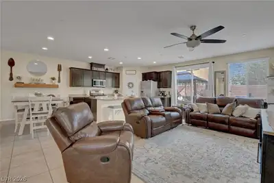 3924 Juanita May Avenue, North Las Vegas, NV 89032 Living Room