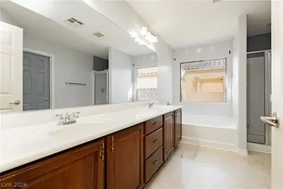 11845 Alava Avenue, Las Vegas, NV 89138 Primary Bathroom