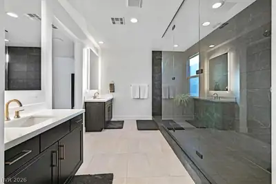 10287 Meridian Hill Avenue, Las Vegas, NV 89135 Primary Bathroom