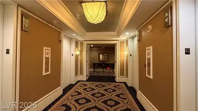 2000 North Fashion Show Drive 4002, Las Vegas, NV 89109 Lobby