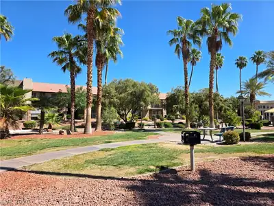 4470 Sandy River Drive 54, Las Vegas, NV 89103 Yard