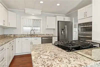 6617 Pearblossom Lane, Las Vegas, NV 89108 Kitchen
