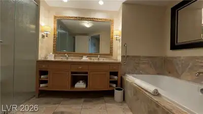2000 North Fashion Show Drive 4227, Las Vegas, NV 89109 Primary Bathroom