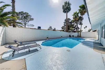 6191 Bullion Boulevard, Las Vegas
