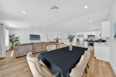 6191 Bullion Boulevard, Las Vegas, NV 89103 Dining Area