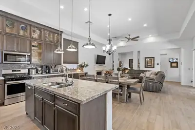 6722 Desert Crimson Street, Las Vegas, NV 89148 Kitchen