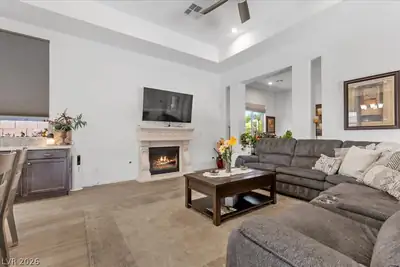 6722 Desert Crimson Street, Las Vegas, NV 89148 Living Room