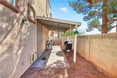 519 Midsummer Avenue, Las Vegas, NV 89183 Patio