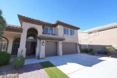 8921 Lansberry Court Las Vegas, NV 89147