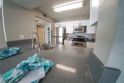 5055 West Hacienda Avenue 1126, Las Vegas, NV 89118 