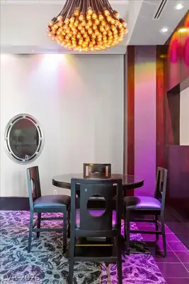 211 East Flamingo Road 719, Las Vegas, NV 89169 Dining Area