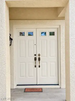 7192 Mizzen Court, Las Vegas, NV 89147 Entry
