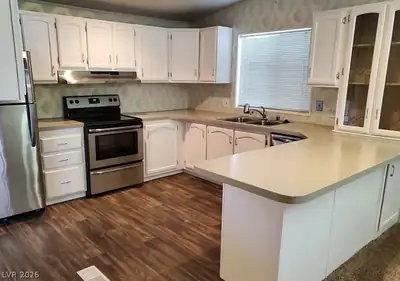 5860 Alicia Street, Pahrump, NV 89048 Kitchen