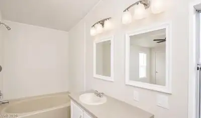 5860 Alicia Street, Pahrump, NV 89048 Bathroom