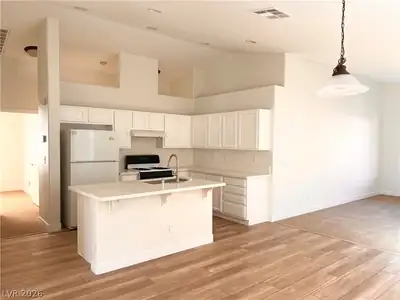 4044 Misty Lilac Court, Las Vegas, NV 89122 Kitchen