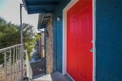 4721 Cessna Avenue 3, Las Vegas, NV 89115 Entry