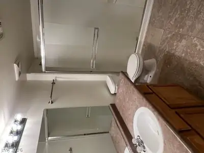 7255 West SUNSET Road 1124, Las Vegas, NV 89113 Bathroom