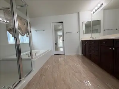459 Wendover Hills Avenue, Las Vegas, NV 89123 Primary Bathroom