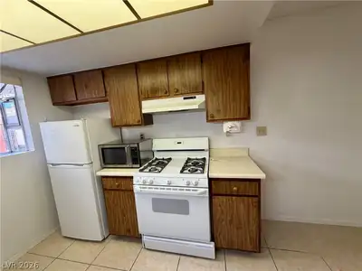 425 North Lamb Boulevard A, Las Vegas, NV 89110 Kitchen
