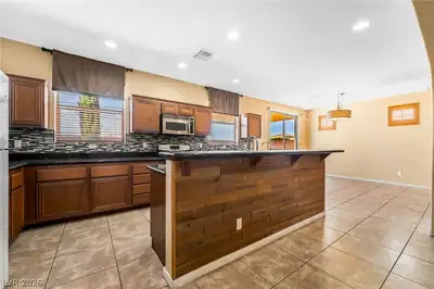 381 Red Snap Dragon Lane, Henderson, NV 89012 Kitchen