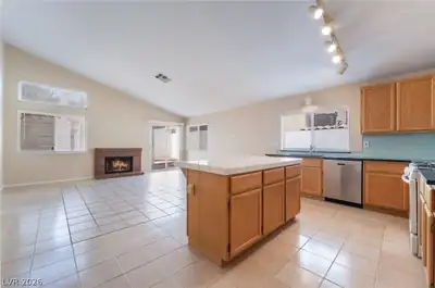682 SCENIC TIERRA Lane, Henderson, NV 89002 Kitchen