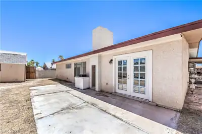 4462 Newton Drive, Las Vegas, NV 89121 Back of Structure