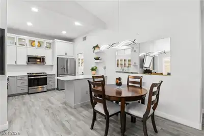10721 Hunters Woods Place, Las Vegas, NV 89134 Kitchen