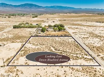 1650 West Bluebird Avenue, Pahrump, NV 89060 