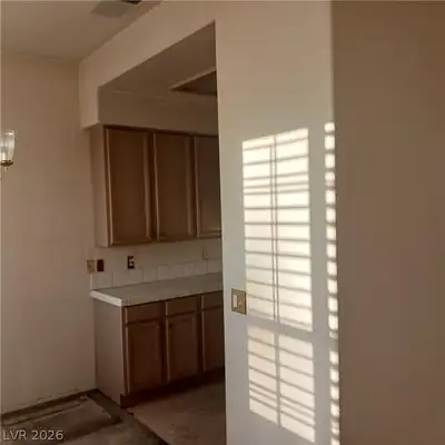 5201 South Torrey Pines Drive 1264, Las Vegas, NV 89118 Kitchen