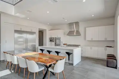 124 Still Shores Street, Henderson, NV 89011 Kitchen