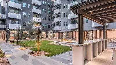 250 South City Parkway 101, Las Vegas, NV 89106 Courtyard