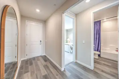 1120 Jorian Bay Drive, North Las Vegas, NV 89084 Entrance Foyer