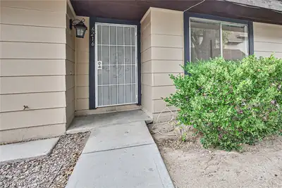 6216 Meadowhaven Lane, Las Vegas