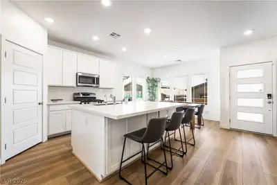 392 Aravalli Crest Street, Henderson, NV 89015 Kitchen