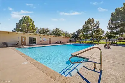 3537 Victory Avenue, Las Vegas, NV 89121 Pool