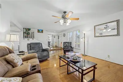 3537 Victory Avenue, Las Vegas, NV 89121 Living Room